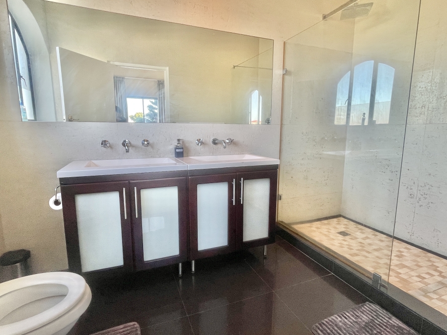 9 Bedroom Property for Sale in Sunset Beach Western Cape